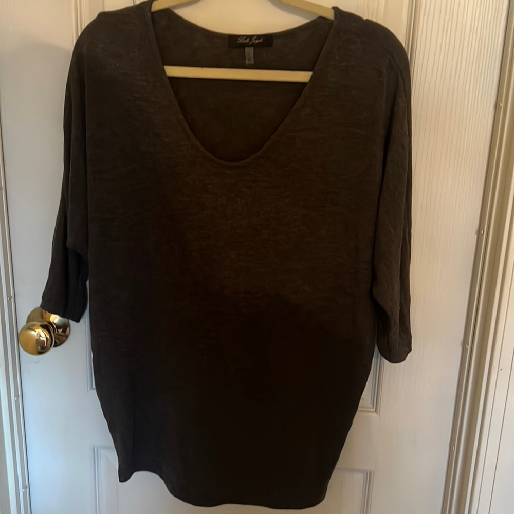Women’s tunic style mid length shirt